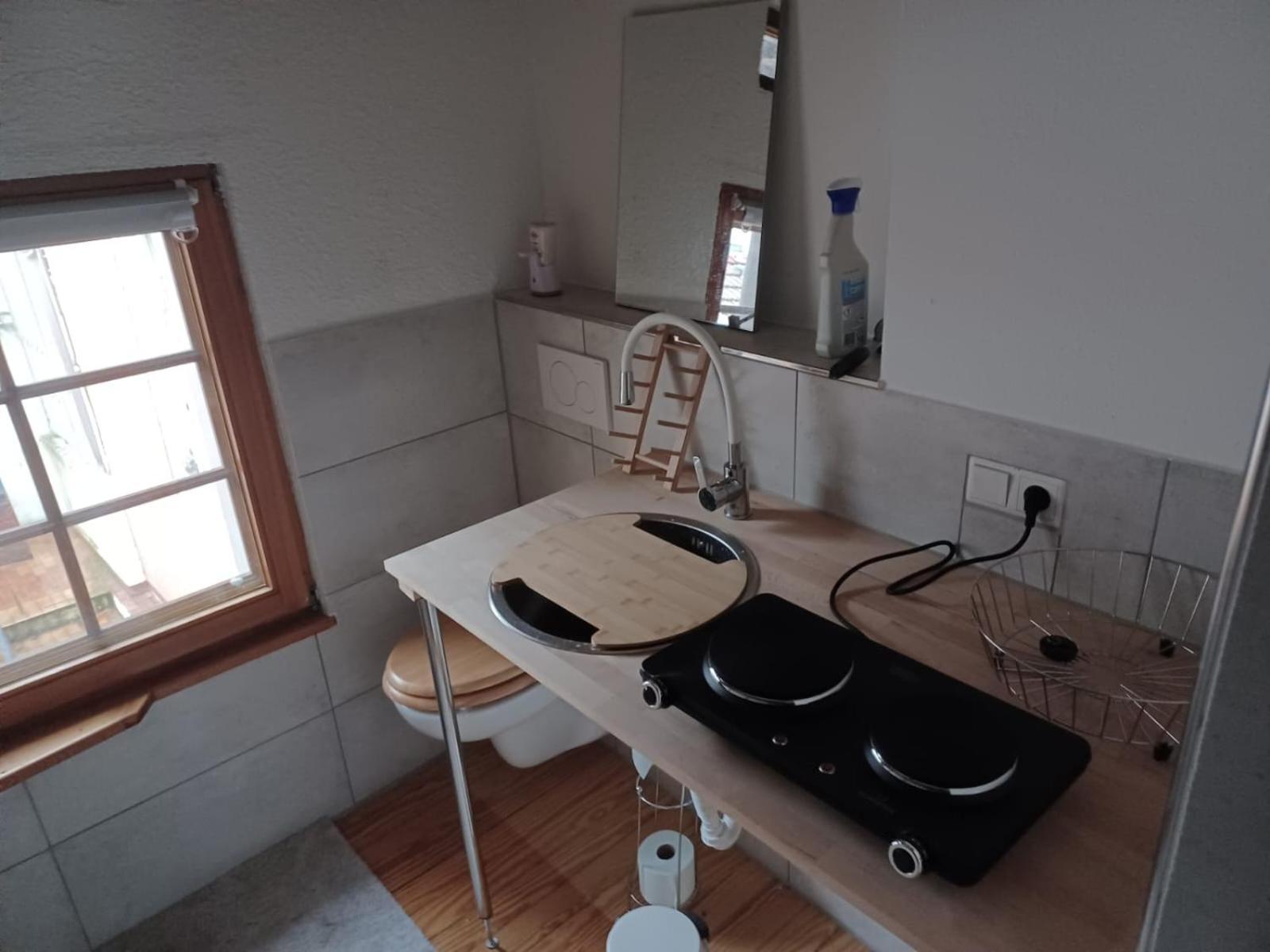 See- Und Altstadthaeusle - Alles Direkt Vor Der Haustuer - Bodenseeufer Natur Altstadt Bahnhof Bora-Sauna - Klein Und Super Zentral Zum See Oepnv Stadt Natur Etc - Appartement Historica Radolfzell am Bodensee Ngoại thất bức ảnh